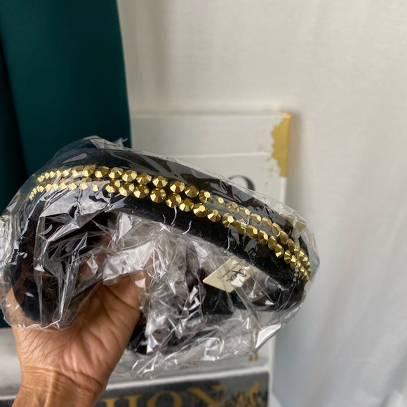 💥⚡️BIG BLOWOUT⚡️💥Bling Me Out Earmuffs - Gold - Picture 4 of 4